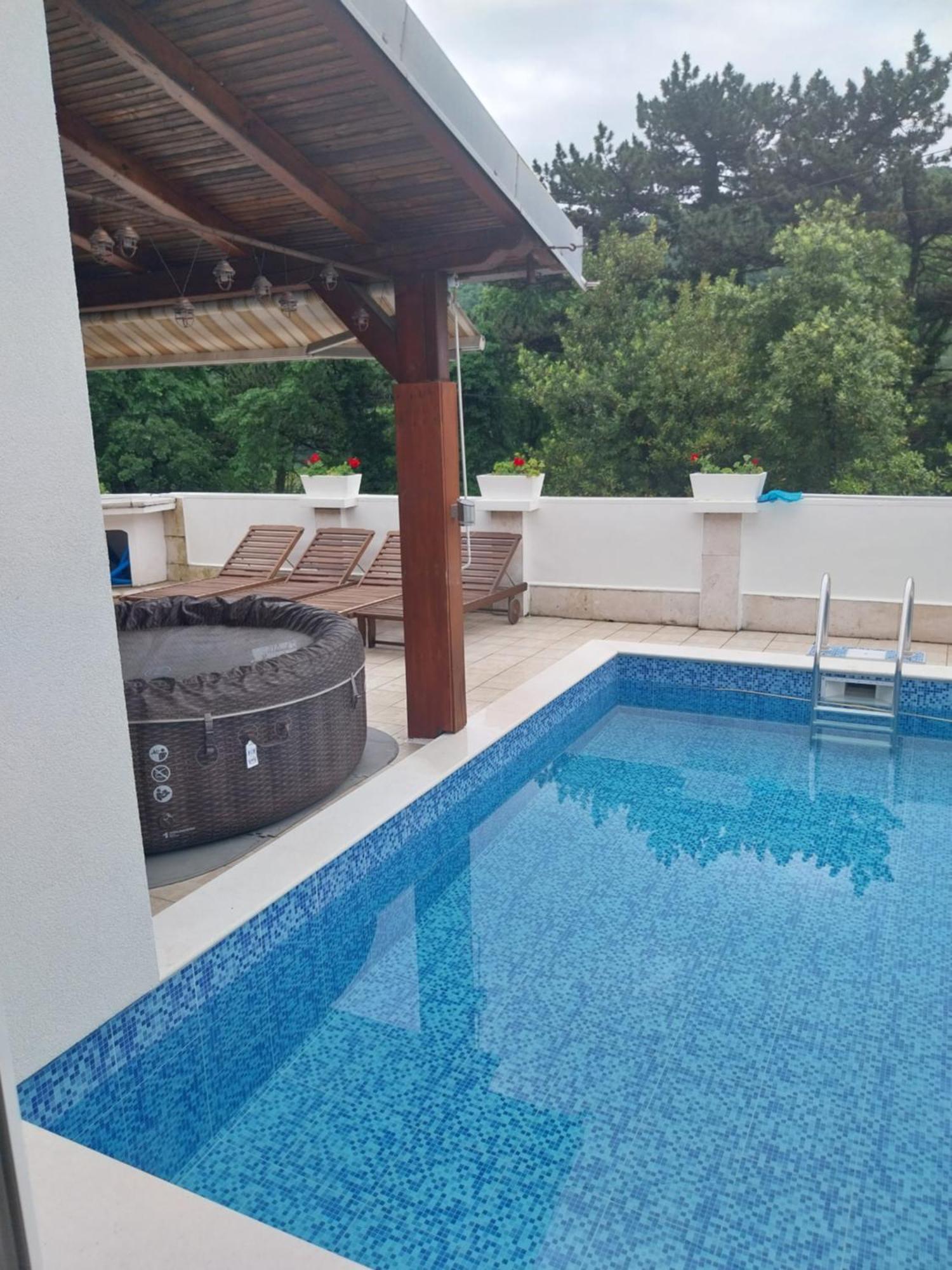 Vila Brig 108 - Private Swimming Pool And Jacuzzi Риека Экстерьер фото